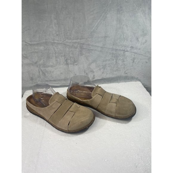 Earth Origins Shoes Women's US 10 Ellery Wheat Suede woven clogs. - Picture 7 of 16